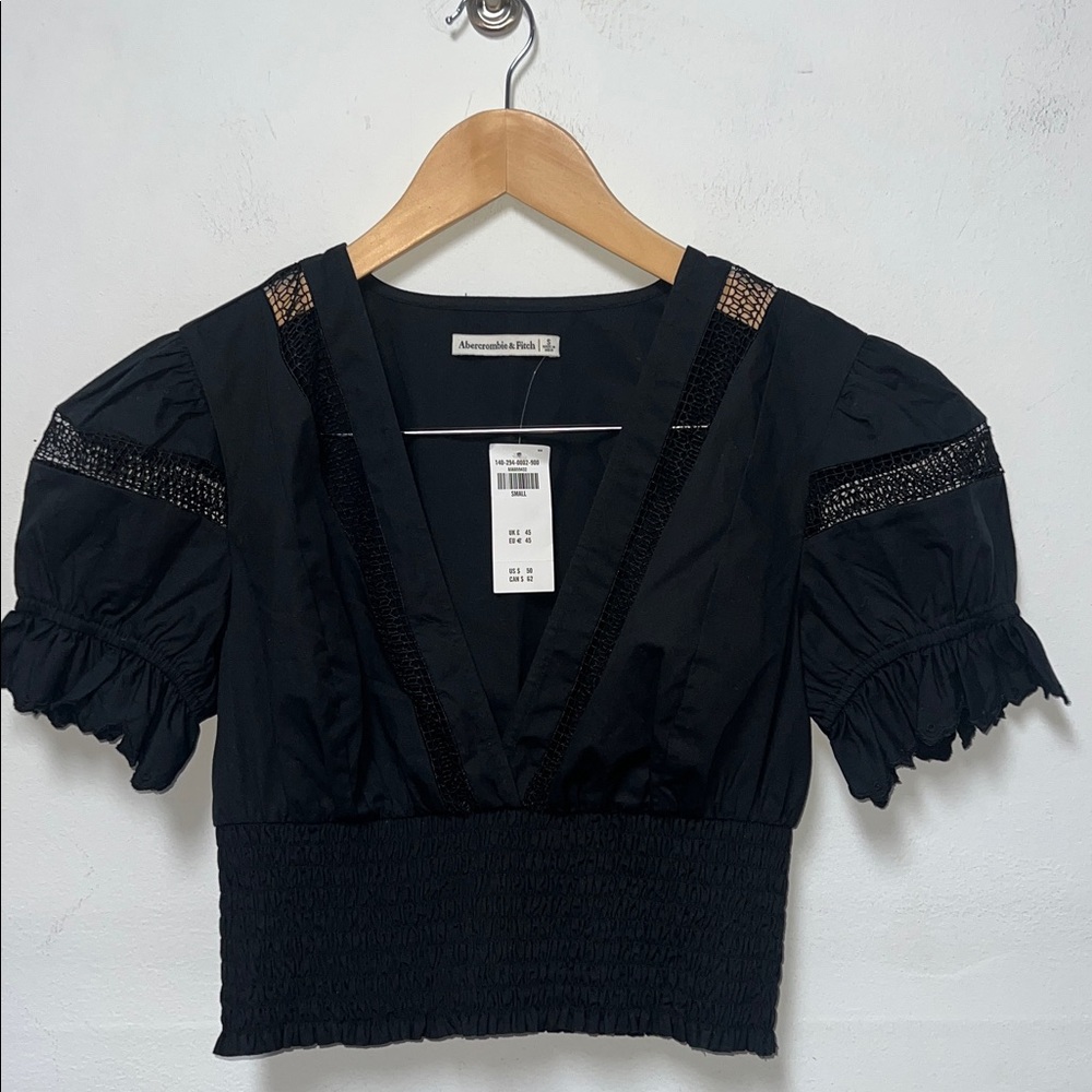 Abercrombie & Fitch Black Lace Detail Crop Top NWT size Small - Picture 2 of 7